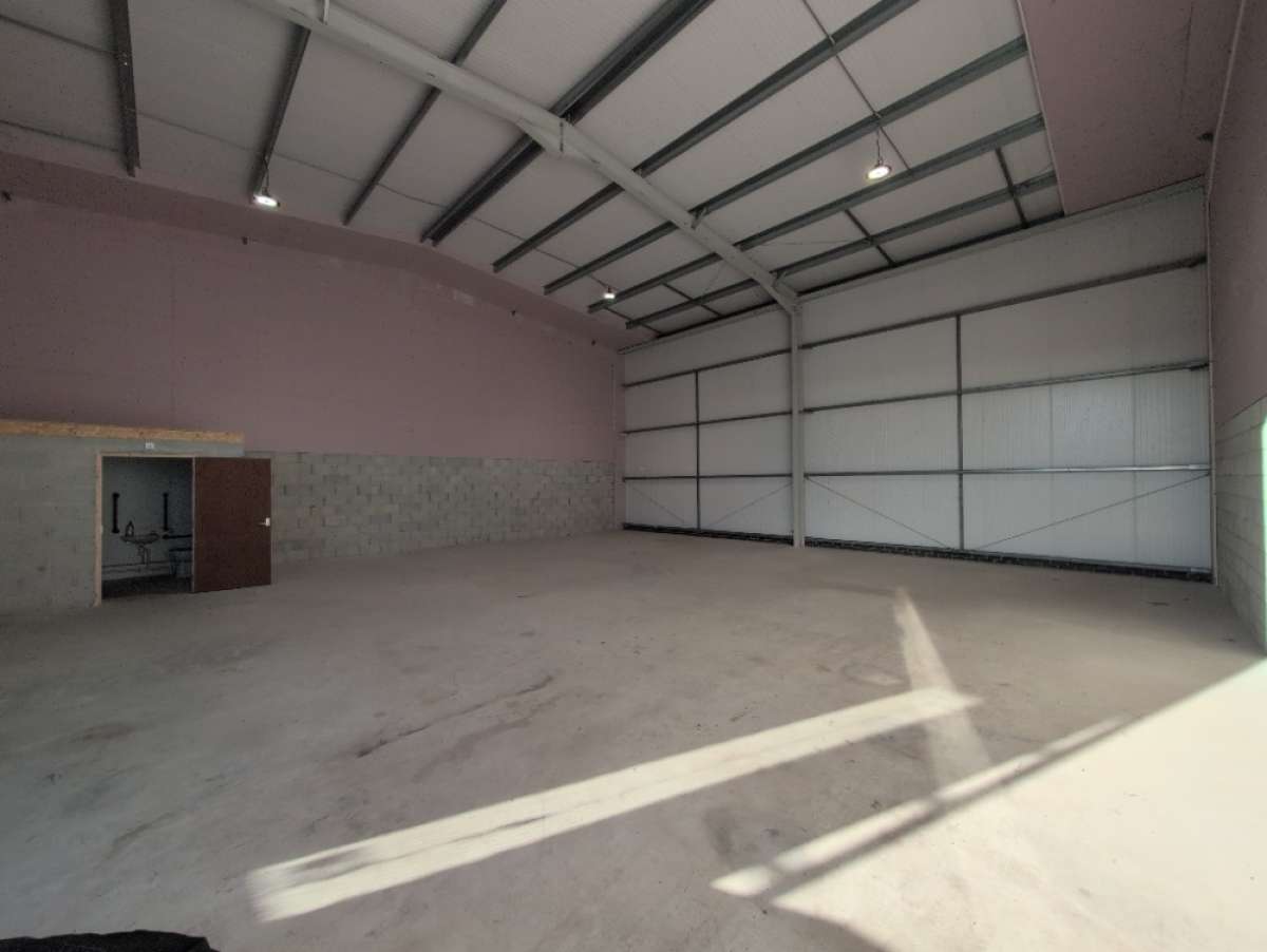 Industrial Unit in Torpoint - photo 2