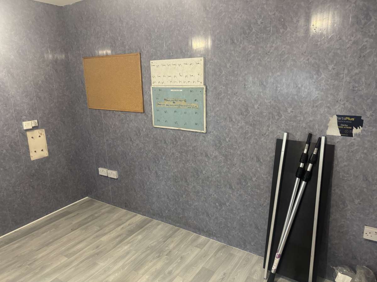 Industrial Unit in Burton On Trent - photo 4