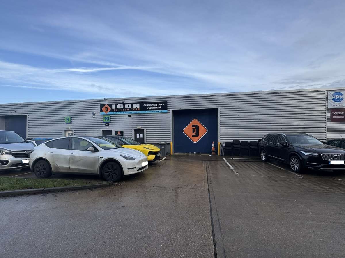 Industrial Unit in Bretton - photo 2