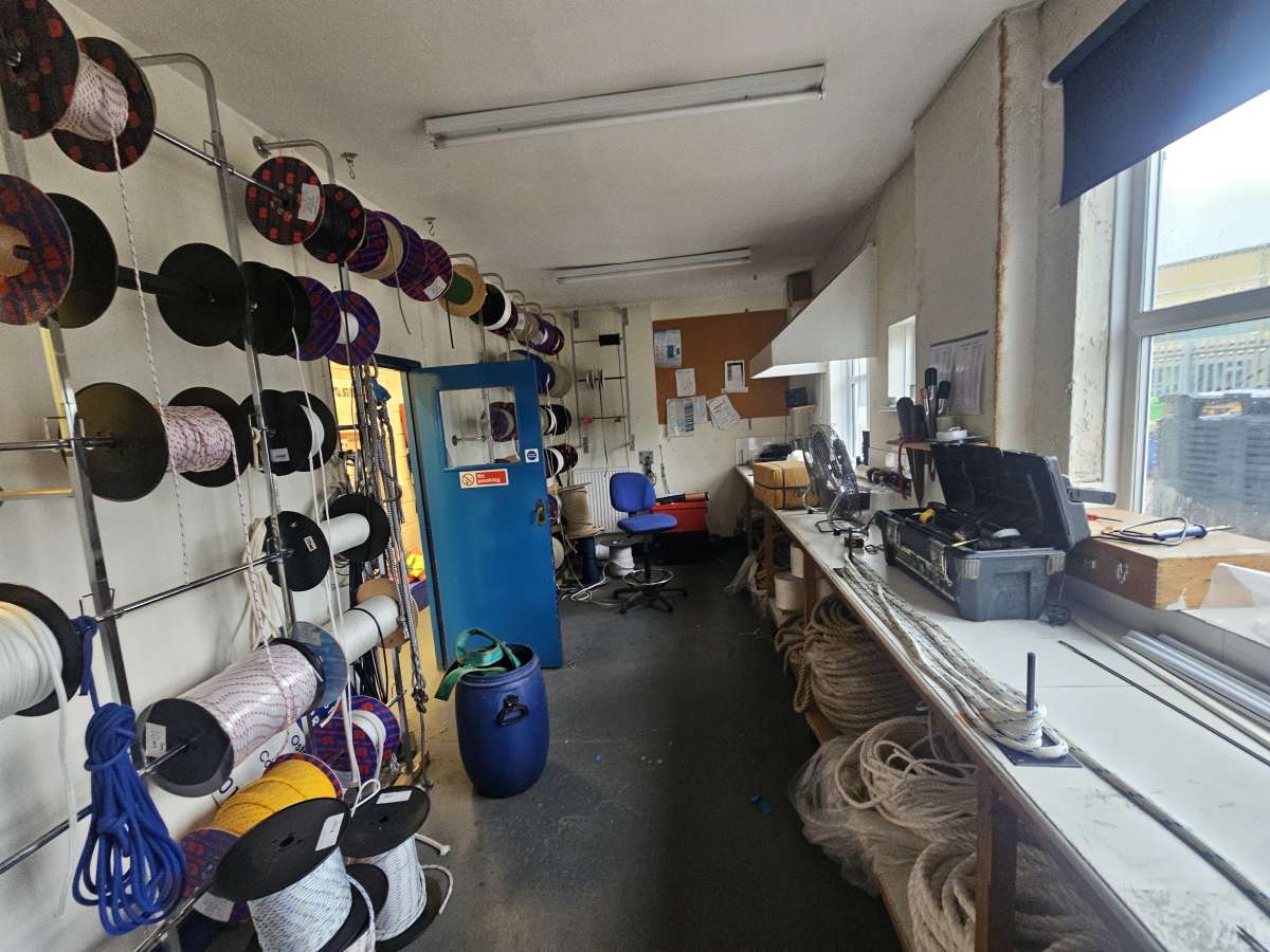 Industrial Unit in Rochester - photo 4