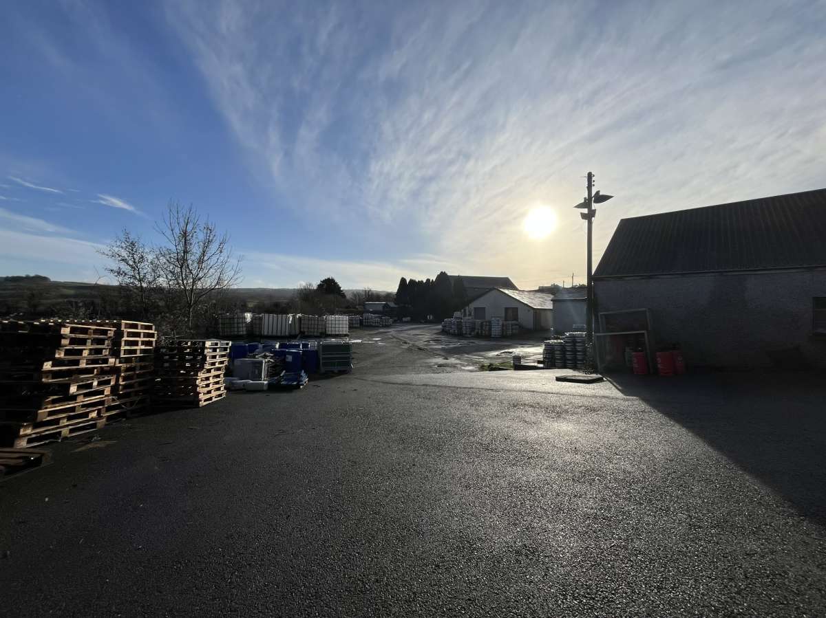 Industrial Unit in Llandeilo - photo 4