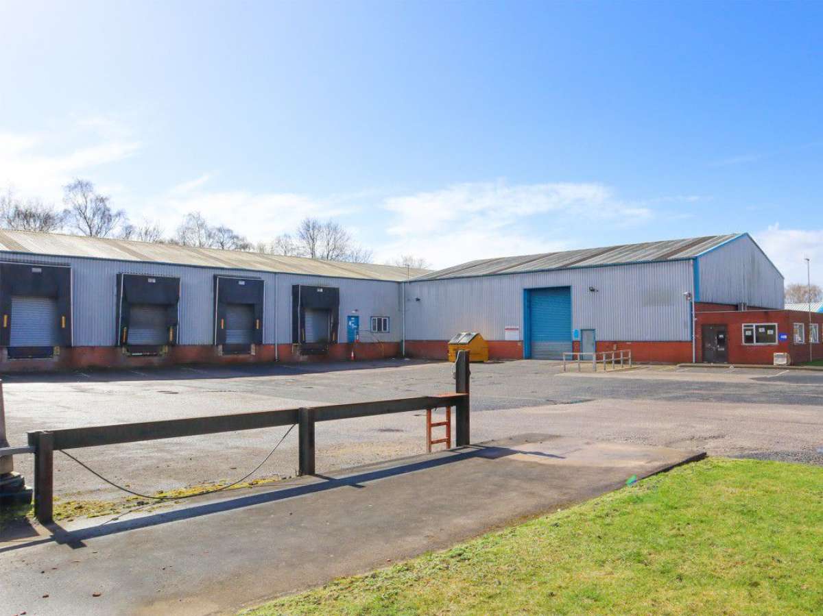 Industrial Unit in Kingswinford - photo 3