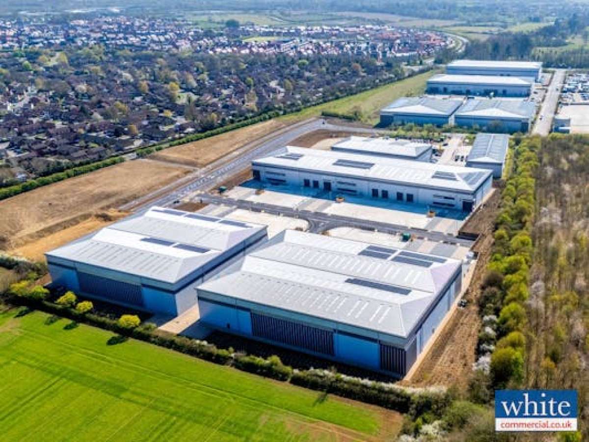 Industrial Unit in Bicester - photo 3