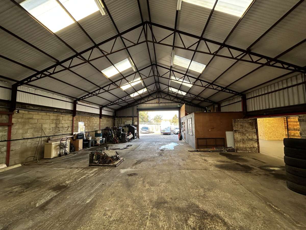 Industrial Unit in Ashford - photo 3