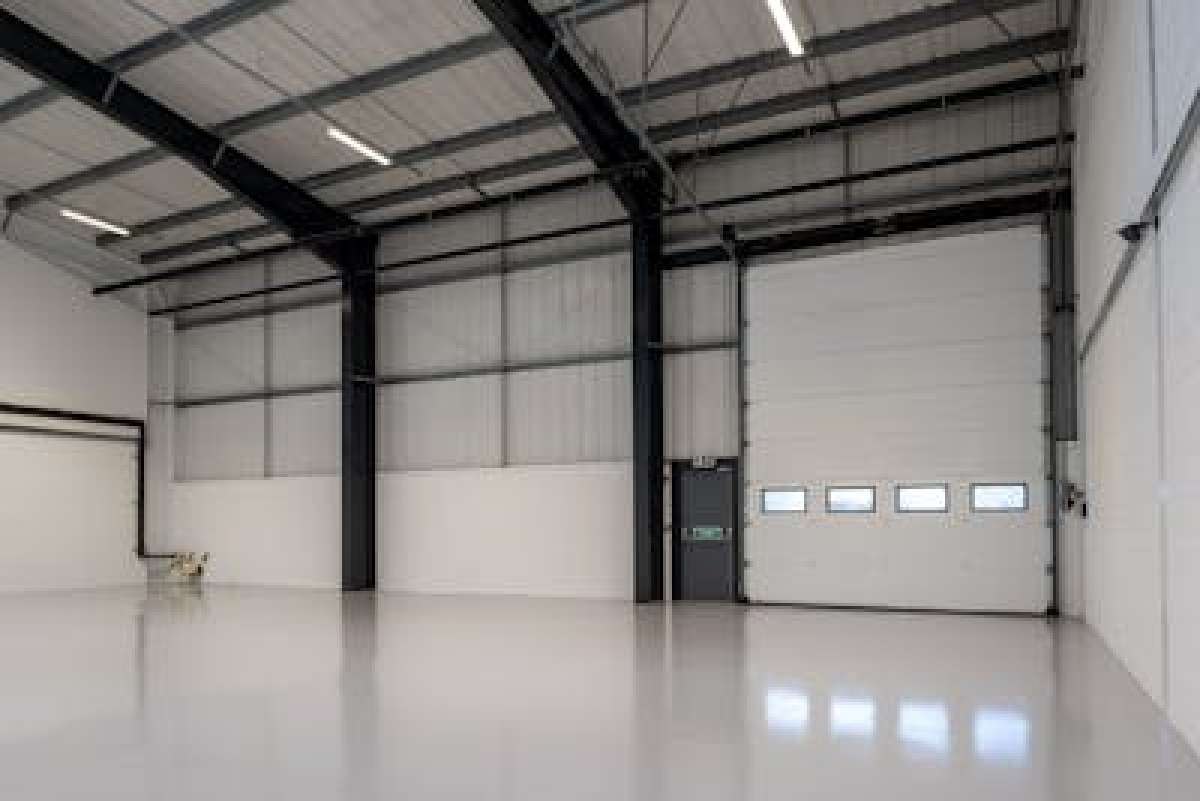 Industrial Unit in Portsmouth - photo 4