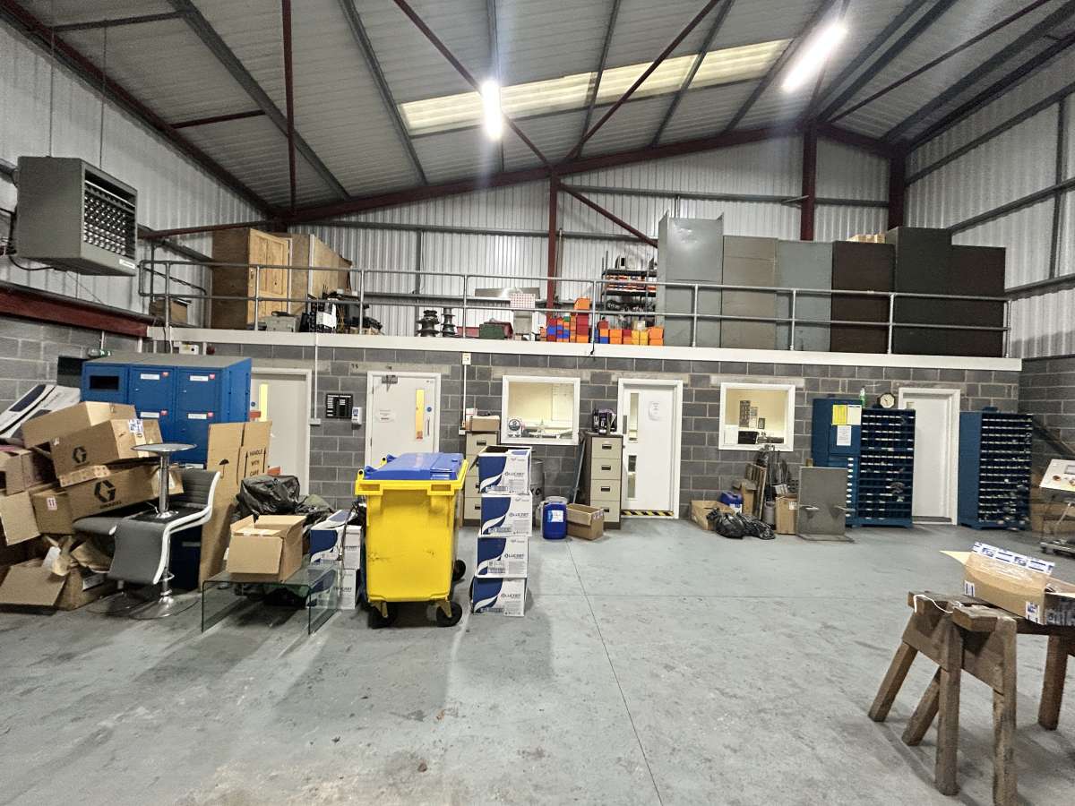 Industrial Unit in Oldham - photo 4