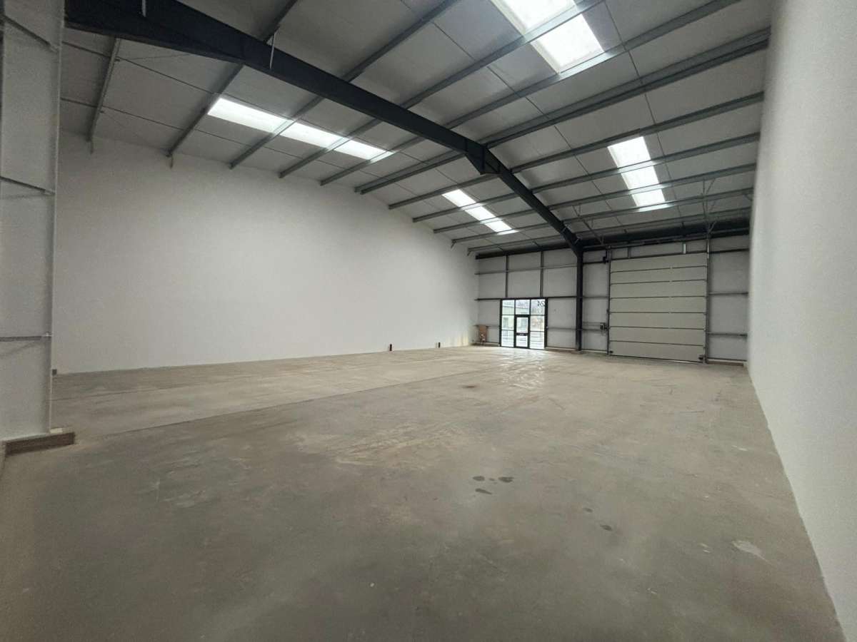 Industrial Unit in Loughborough - photo 2