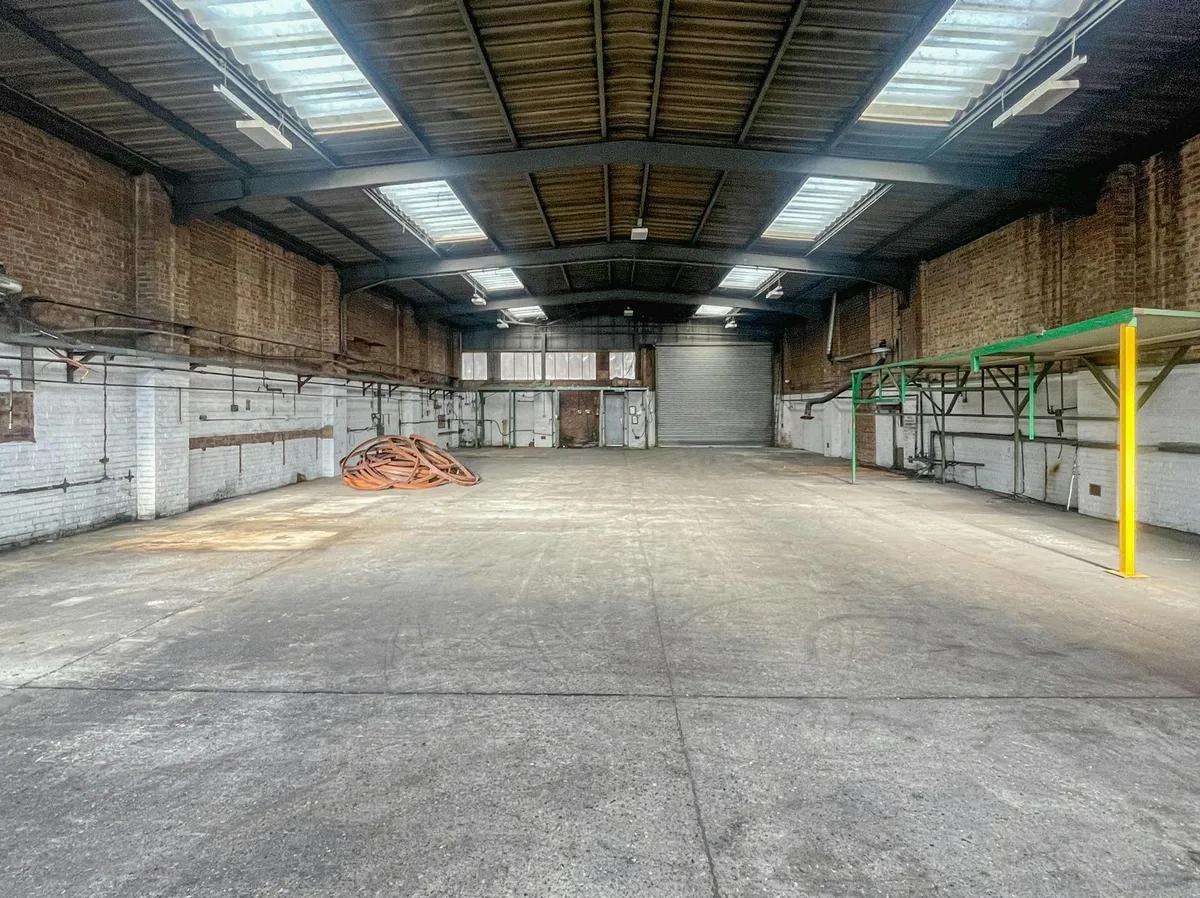 Industrial Unit in Poole - photo 3