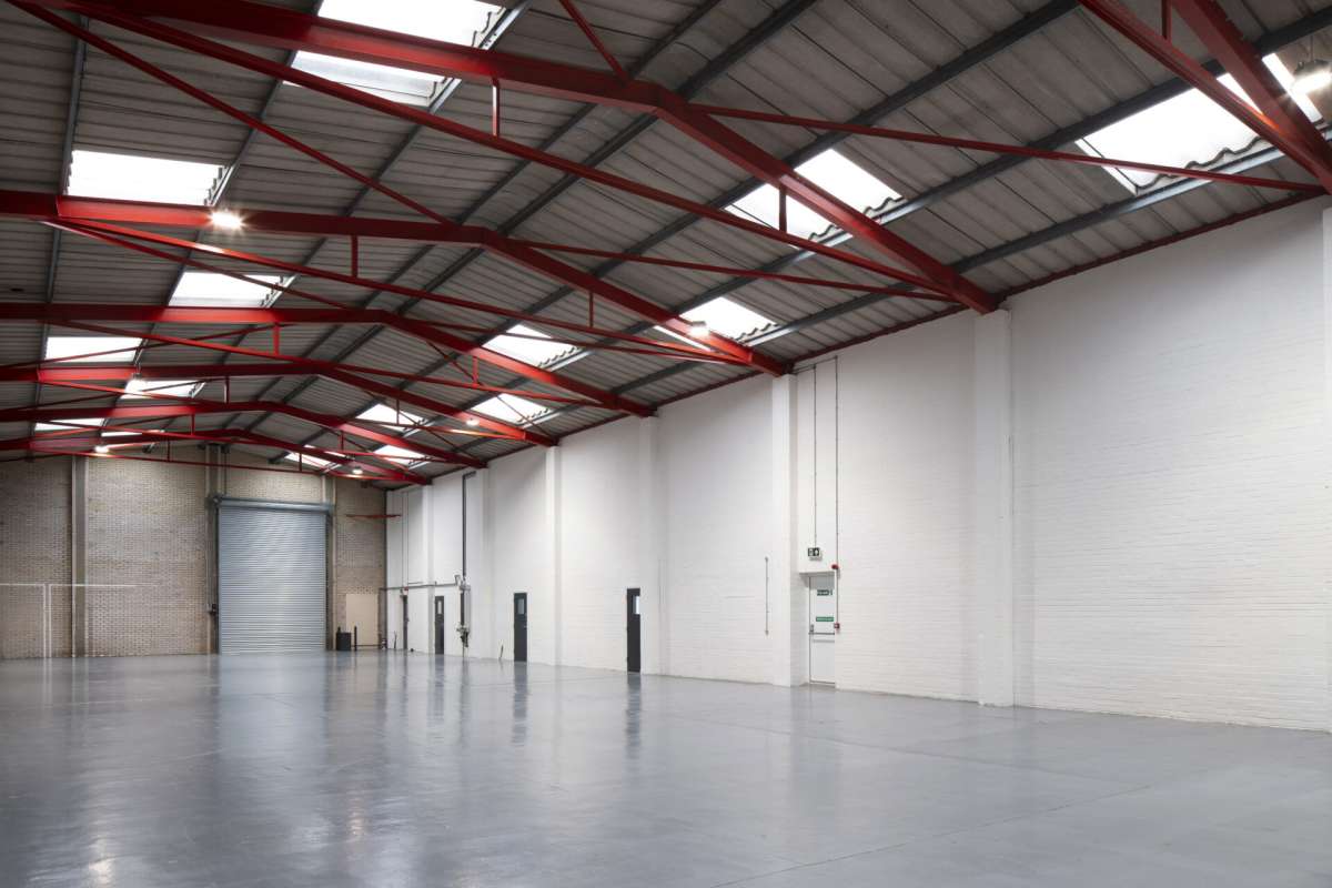 Industrial Unit in Coulsdon - photo 4