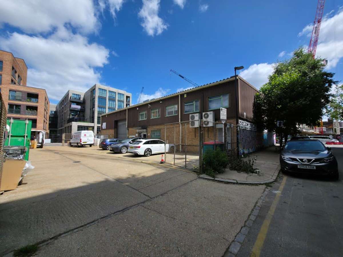 Industrial Unit in Hackney Wick - photo 4