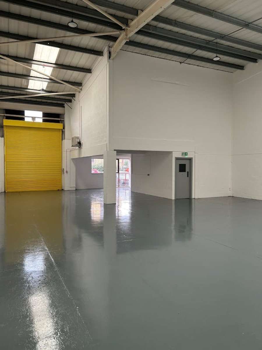 Industrial Unit in Enfield - photo 4