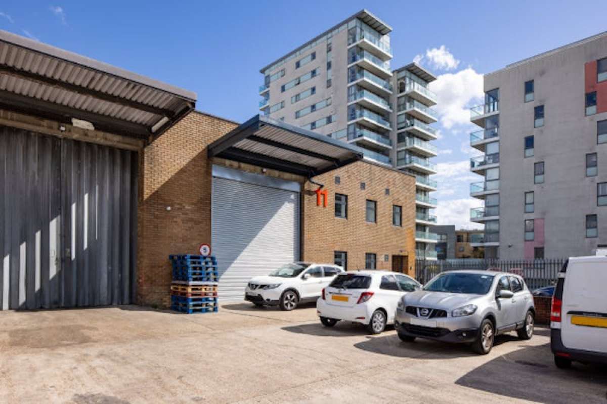 Industrial in Poplar