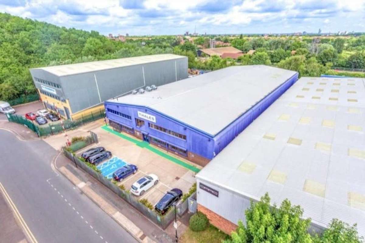 Industrial Unit in Beckton - photo 3