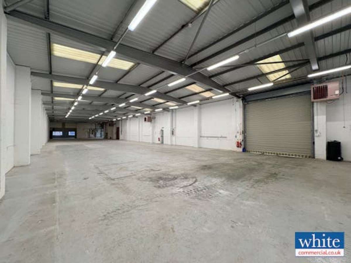 Industrial Unit in Bicester - photo 4