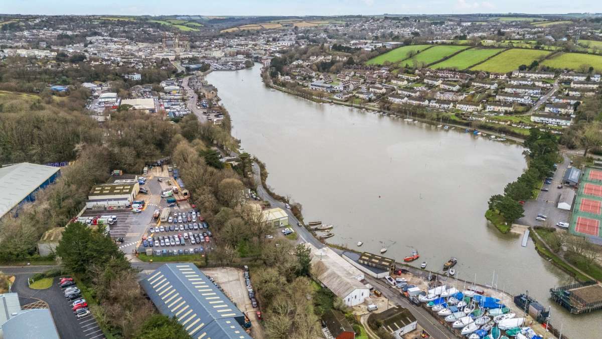 Industrial Unit in Truro - photo 4