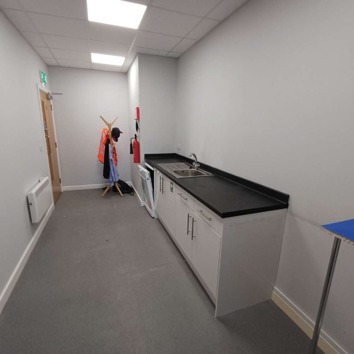 Industrial Unit in Corby - photo 3