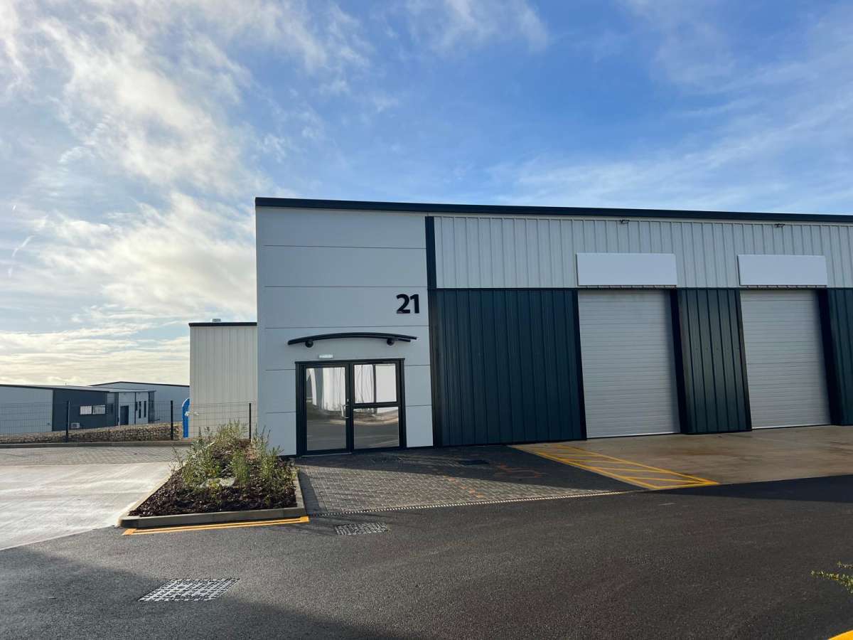 Industrial Unit in Yaxley - photo 2