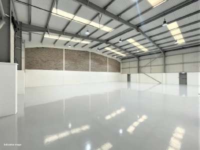 Industrial Unit in Reading - photo 2