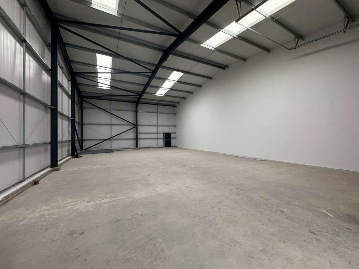 Industrial Unit in Loughborough - photo 2