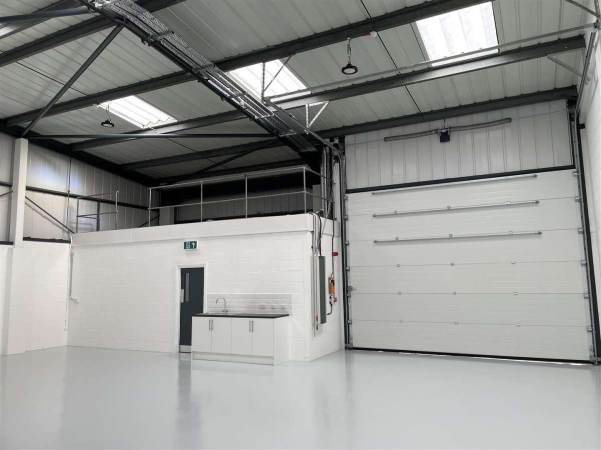 Industrial Unit in Portsmouth - photo 2