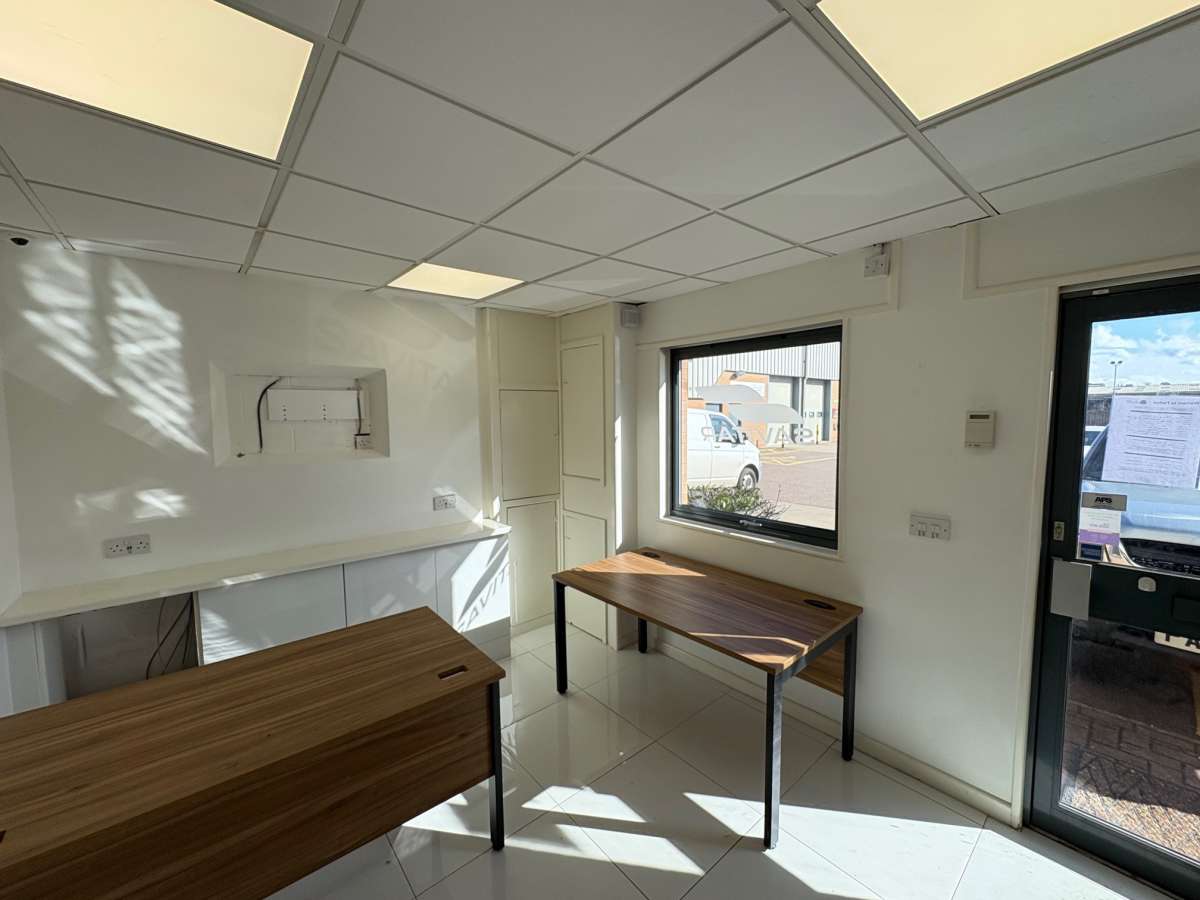 Industrial Unit in Loughborough - photo 4