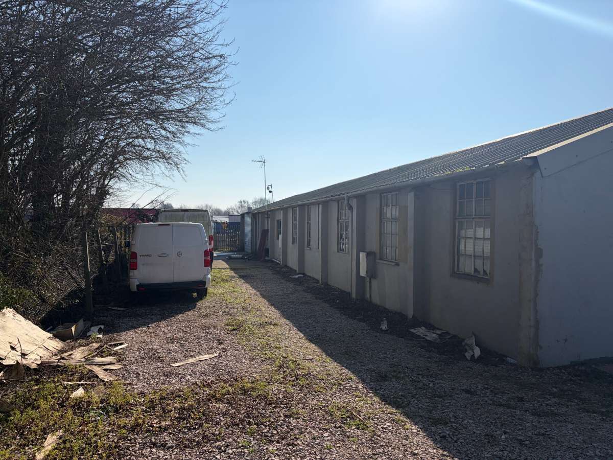 Industrial Unit in Burton-On-The-Wolds - photo 3