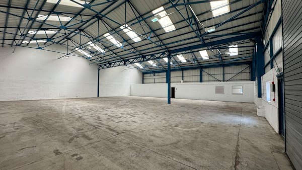 Industrial Unit in Droitwich - photo 2
