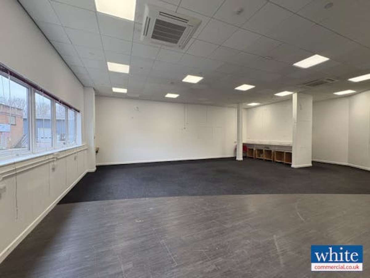 Industrial Unit in Banbury - photo 4