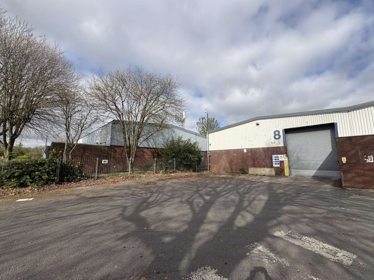 Industrial Unit in Wolverhampton - photo 3