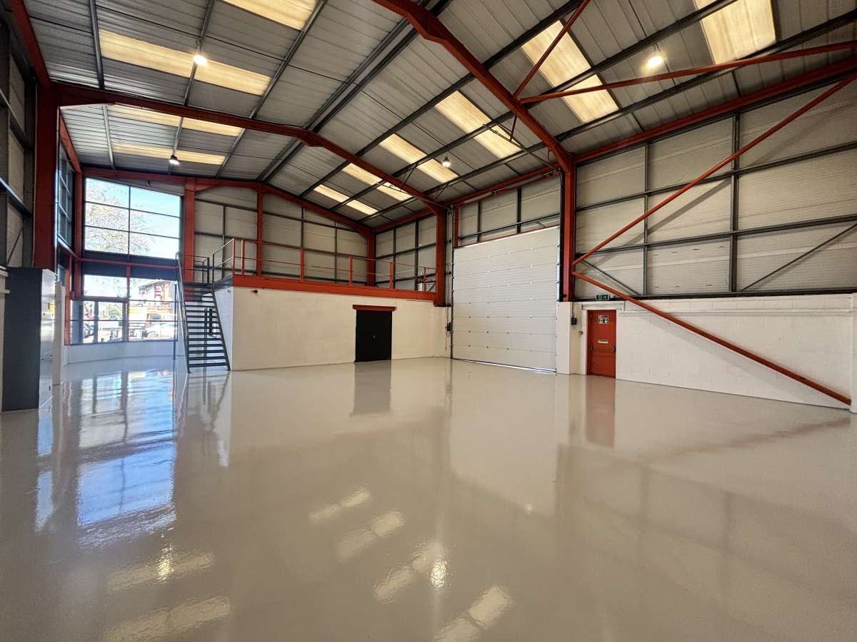 Industrial Unit in Leicester - photo 2