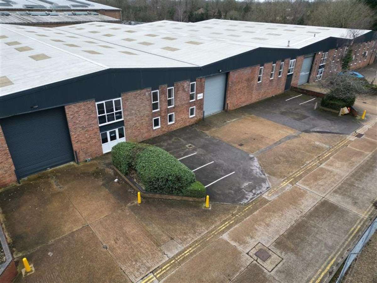 Industrial Unit in Redhill - photo 2