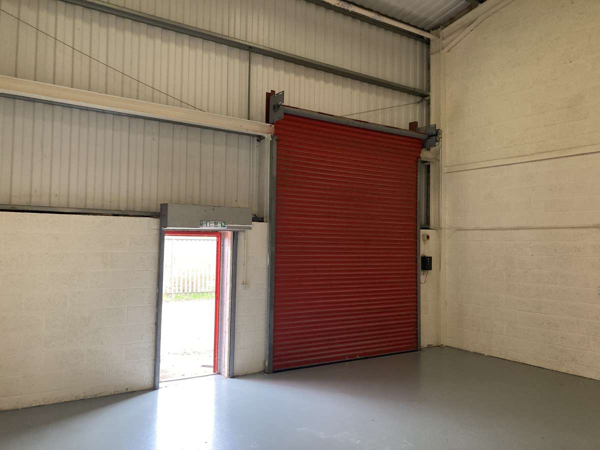 Industrial Unit in Wales Bar - photo 3