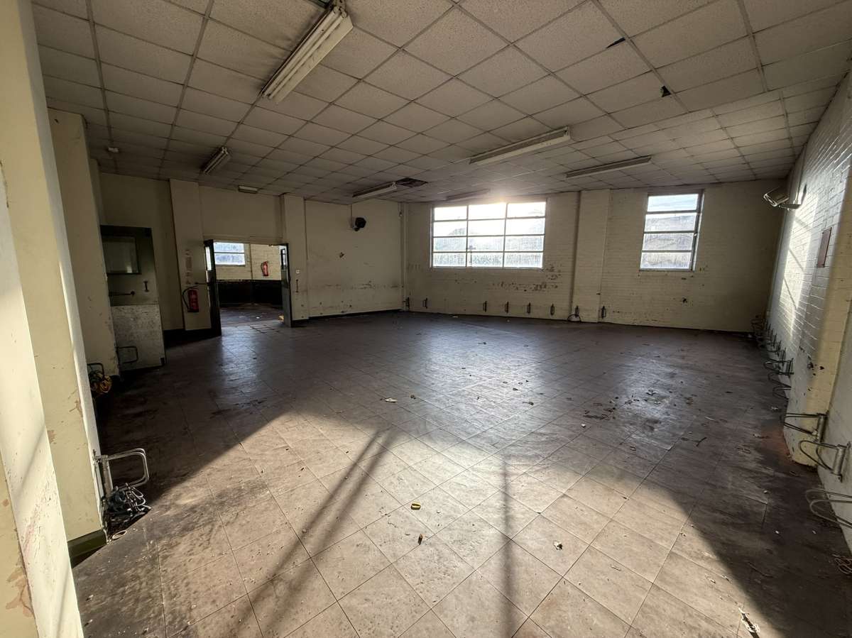 Industrial Unit in Hinckley - photo 4