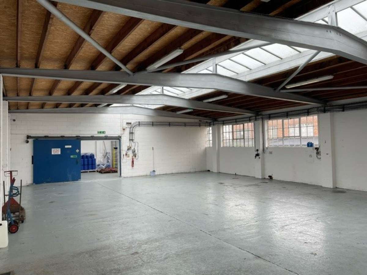 Industrial Unit in Hadleigh - photo 3