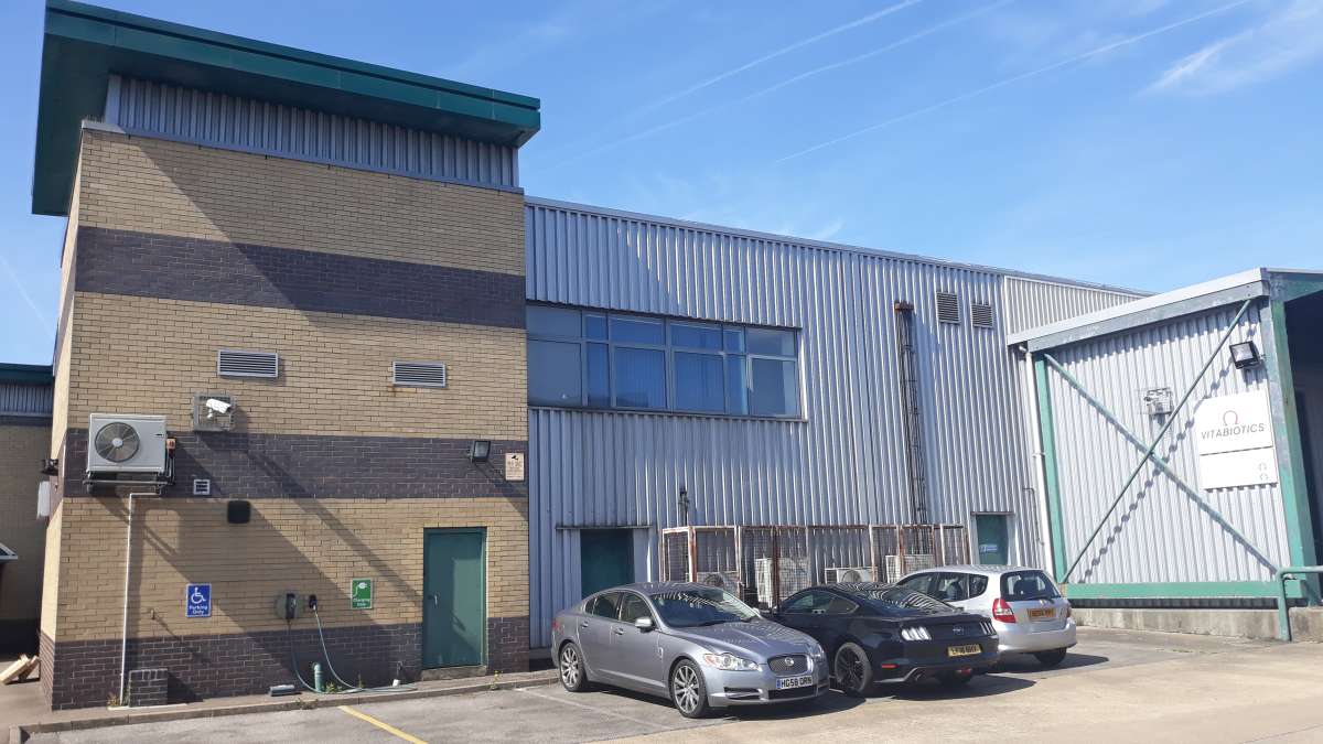 Industrial Unit in London - photo 3