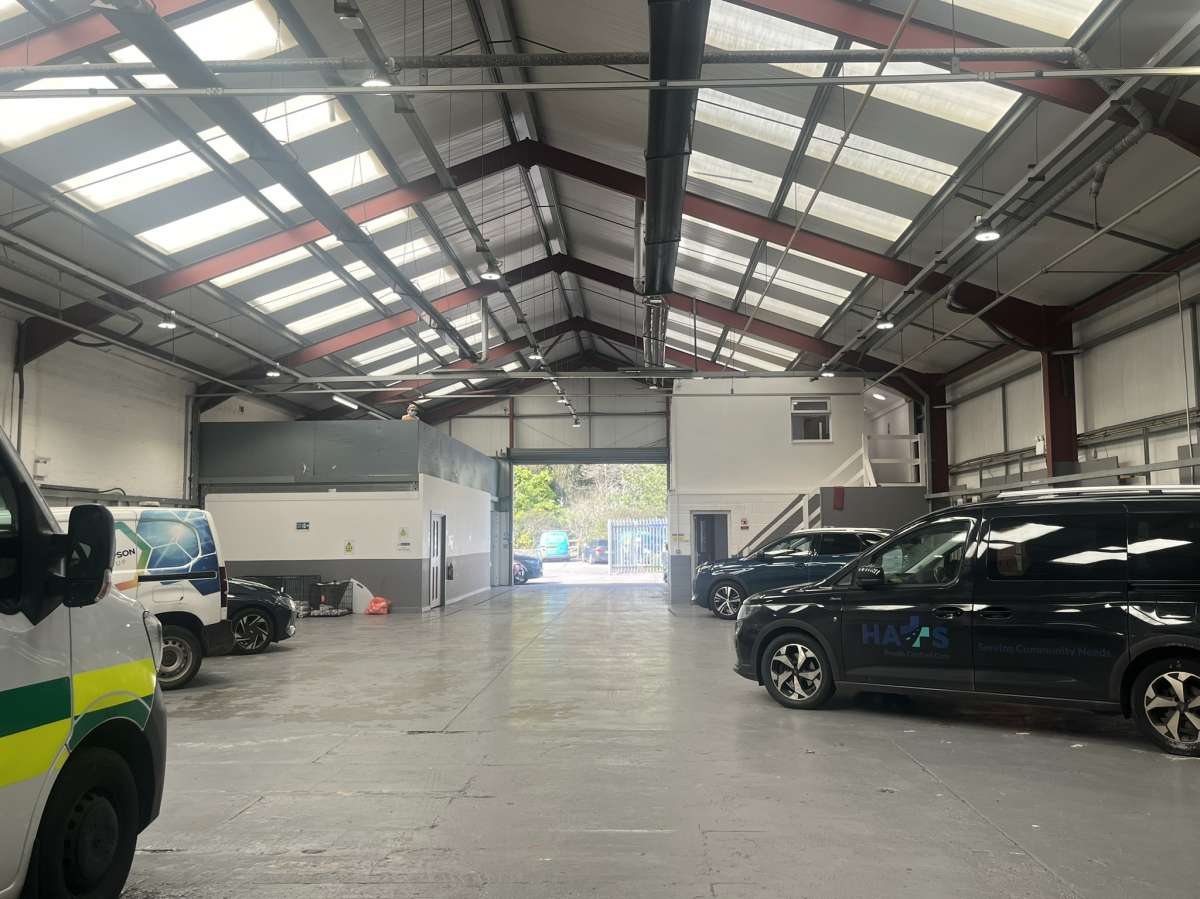 Industrial Unit in Neath - photo 3
