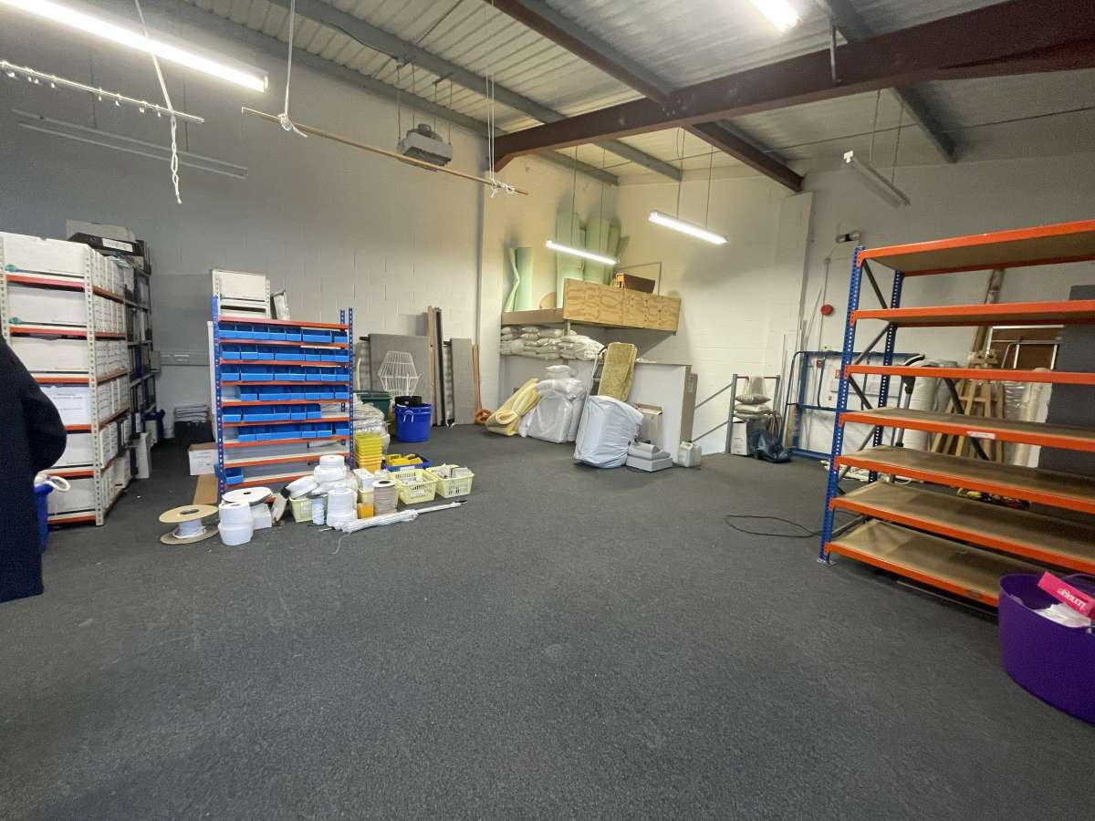 Industrial Unit in Witney - photo 3