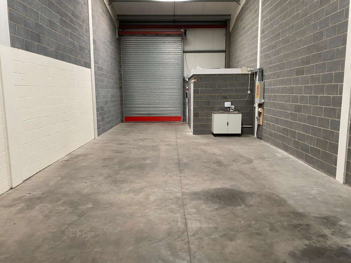 Industrial Unit in Lincoln - photo 3