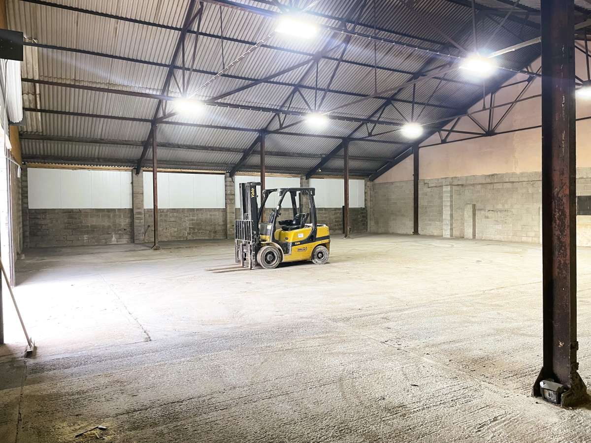 Industrial Unit in Burton On Trent - photo 2