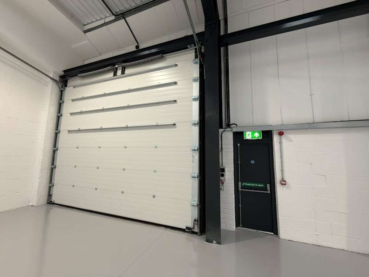 Industrial Unit in Hedge End - photo 4