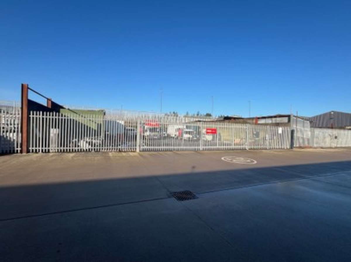 Industrial Unit in Uffculme - photo 3