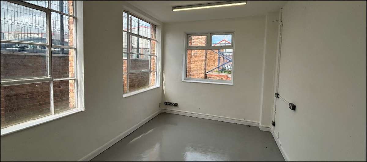 Industrial Unit in Derby - photo 4