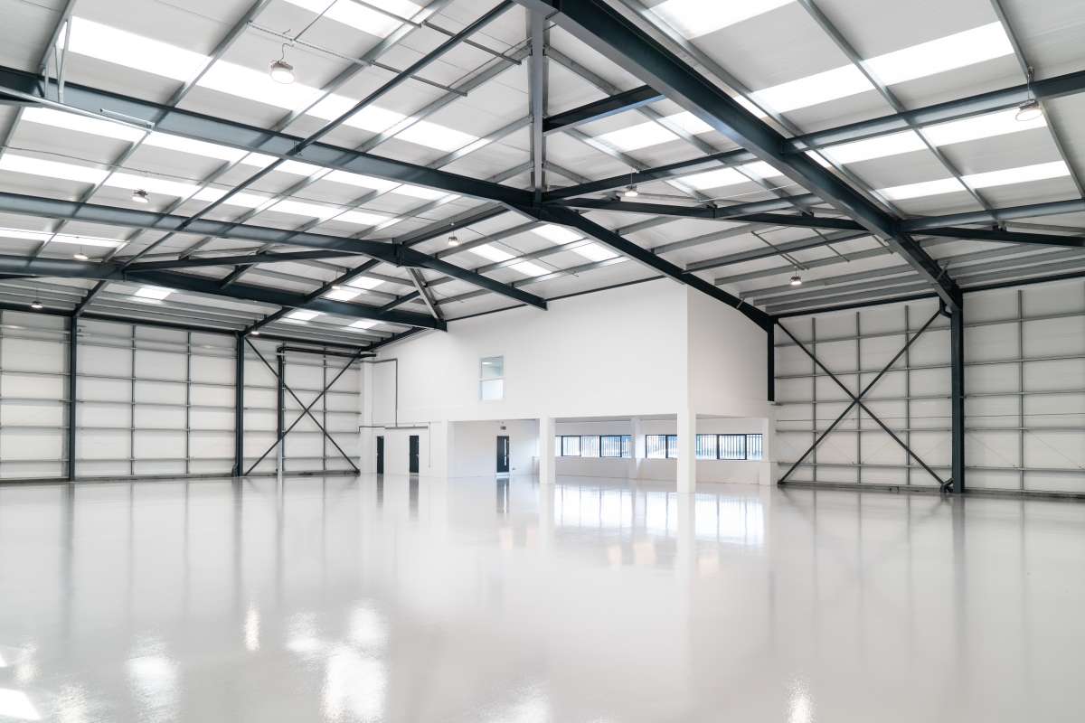 Industrial Unit in London - photo 3