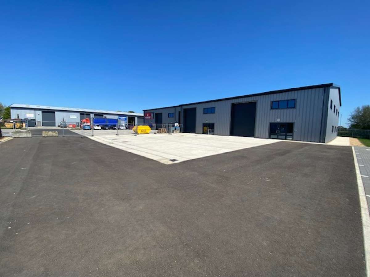 Industrial Unit in St Ives (Cambs) - photo 4