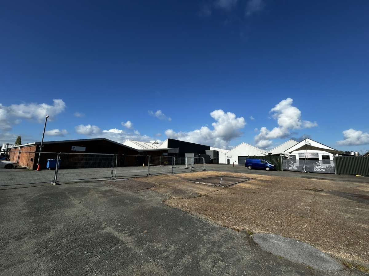 Industrial Unit in Exeter - photo 3