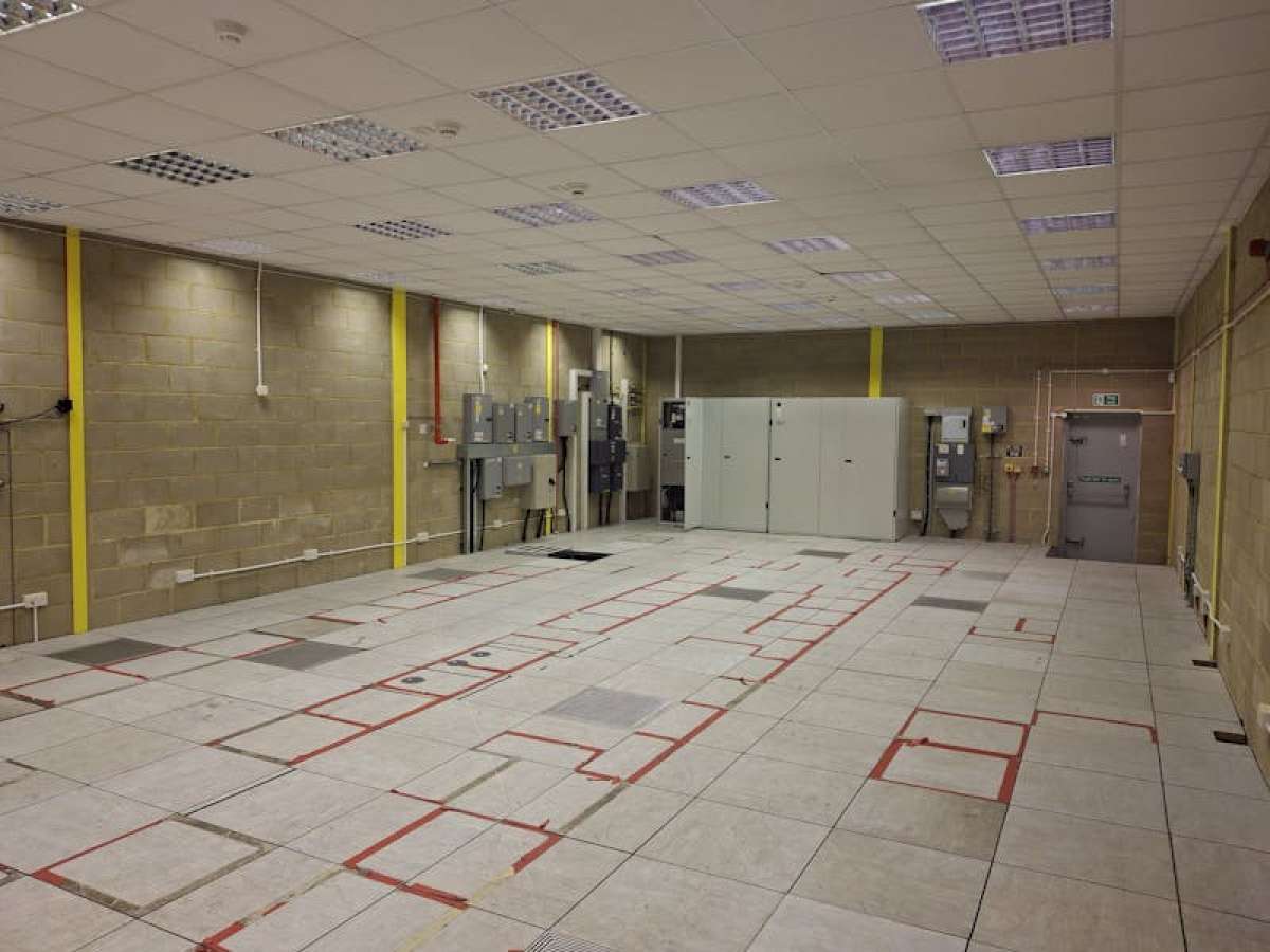 Industrial Unit in Bracknell - photo 3