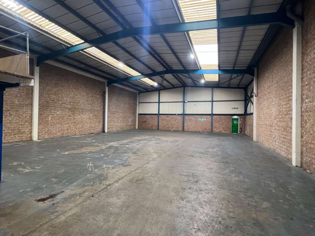 Industrial Unit in Eastleigh - photo 4