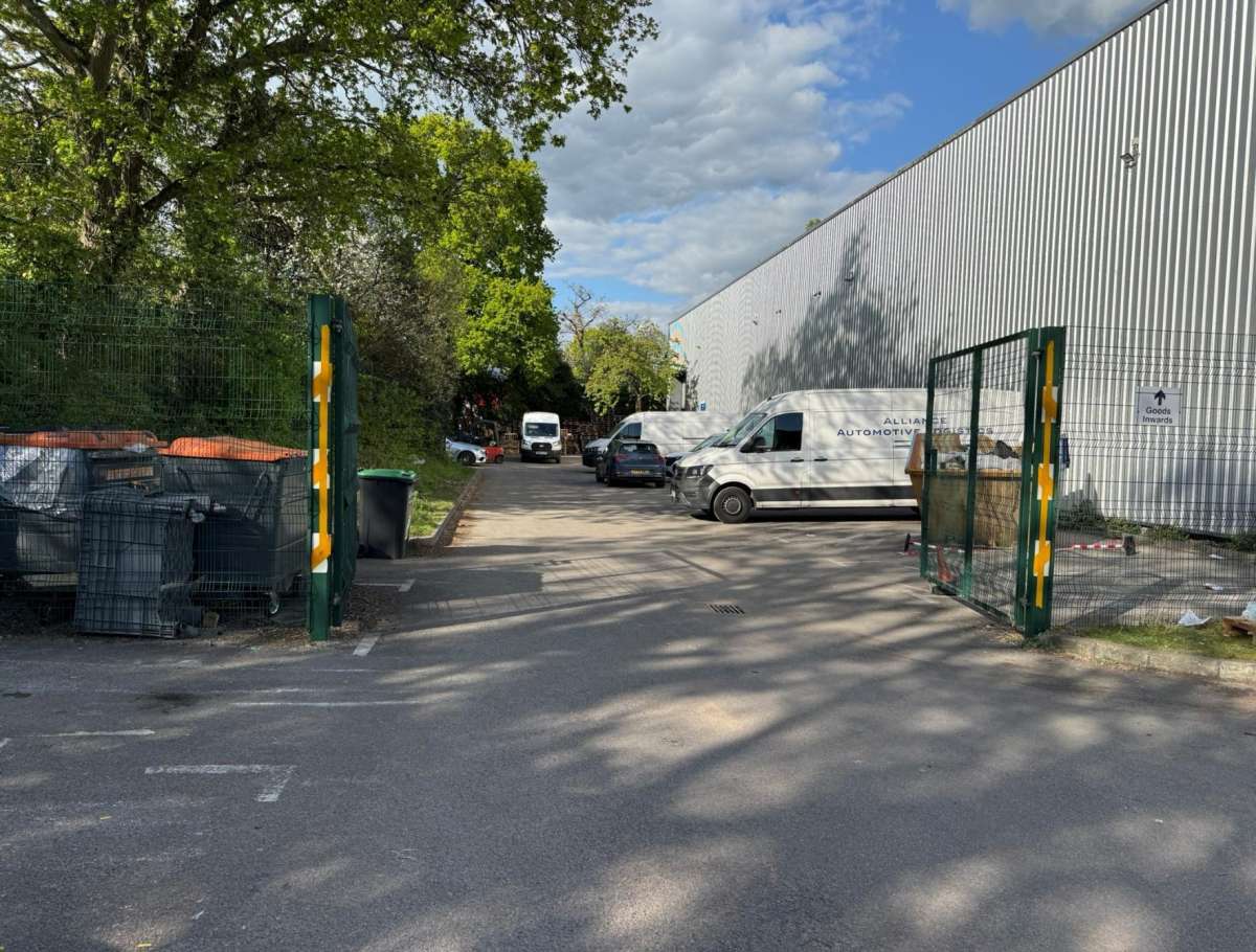 Industrial Unit in Southampton - photo 3