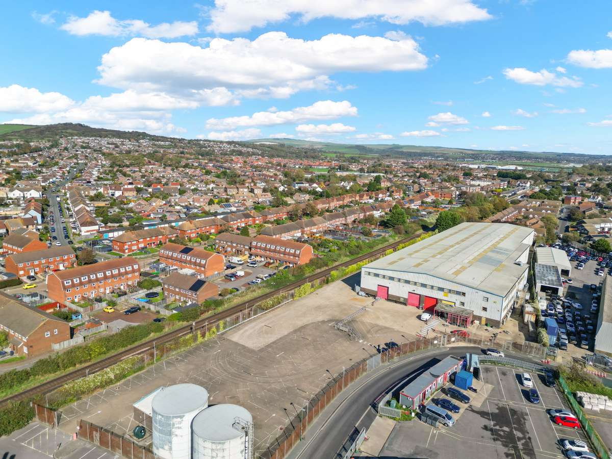 Industrial Unit in Lancing - photo 3