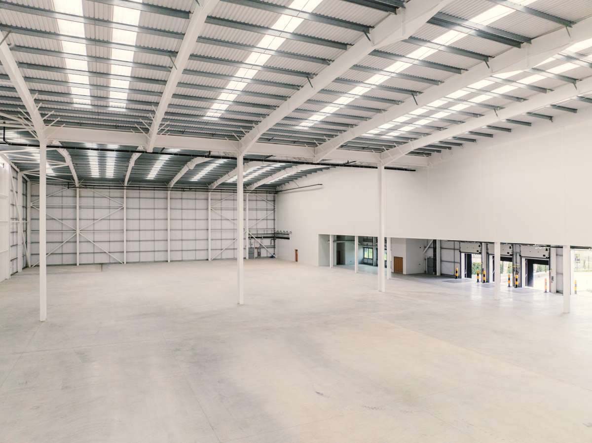 Industrial Unit in Croydon - photo 2